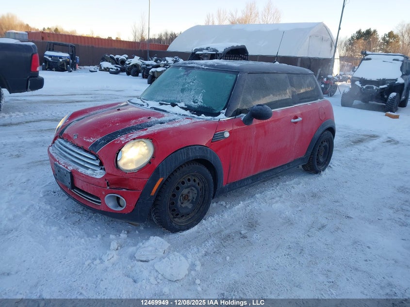 WMWMF33599TU71016 2009 MINI COOPER photo no. 2