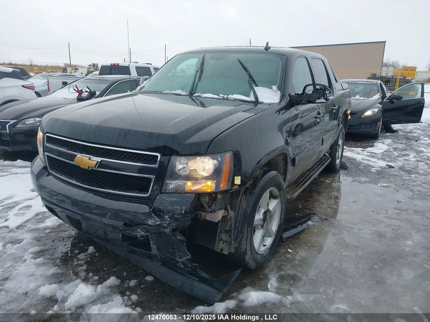 3GNTKFE75CG241026 2012 CHEVROLET AVALANCHE photo no. 2