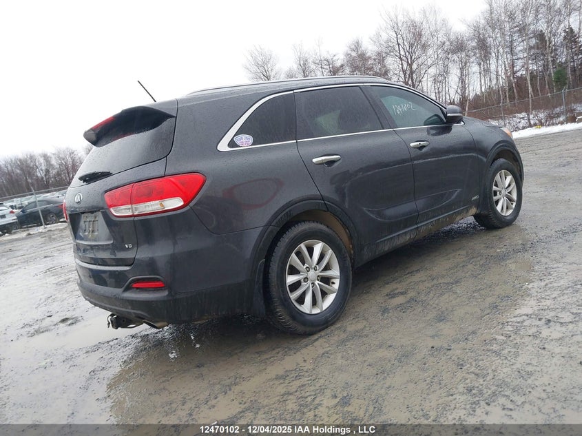 5XYPGDA59GG163276 2016 KIA SORENTO photo no. 4