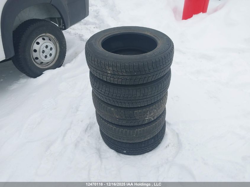 2010 Honda Fit Lx VIN: JHMGE8G53AC805411 Lot: 12470118