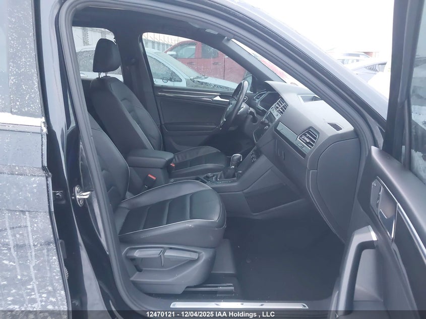 3VV4B7AX3JM142939 2018 VOLKSWAGEN TIGUAN photo no. 5
