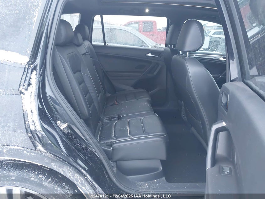 3VV4B7AX3JM142939 2018 VOLKSWAGEN TIGUAN photo no. 8