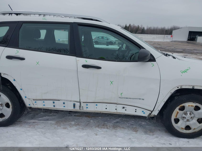 1C4PJLAS6GW350897 2016 JEEP CHEROKEE photo no. 6