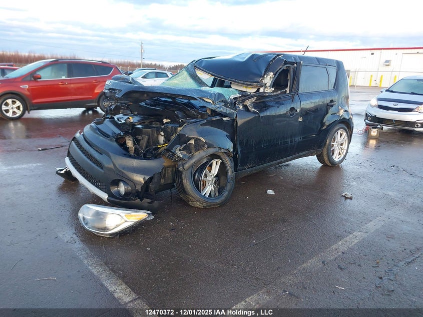 KNDJP3A56K7909916 2019 KIA SOUL photo no. 2