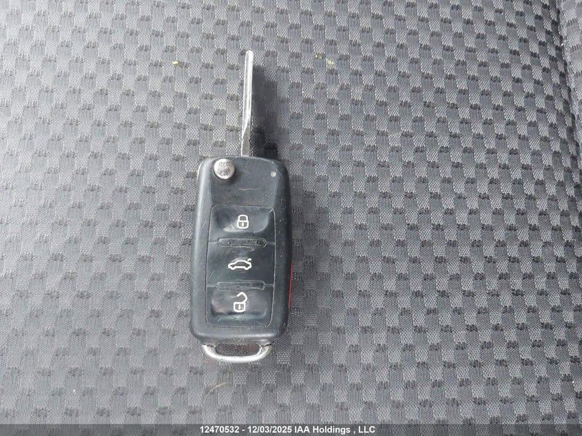 3VW1K7AJ4DM282951 2013 VOLKSWAGEN JETTA photo no. 11