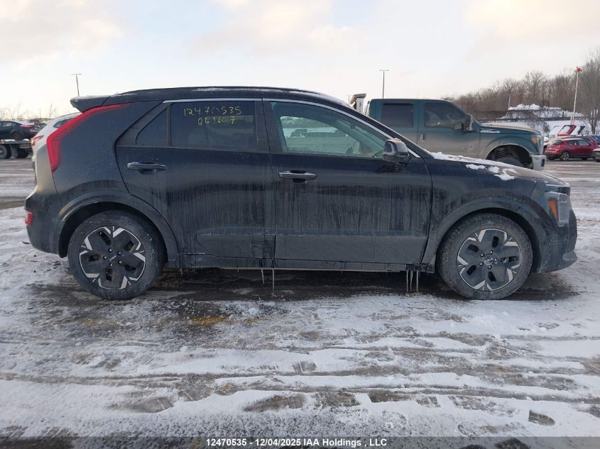 2023 Kia Niro Ev Limited/Limited W/Snow White Pearl Grey Exterior VIN: KNDCT3L11P5061607 Lot: 12470535