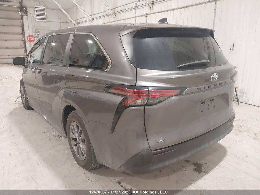 5TDGSKFC6MS027115 2021 TOYOTA SIENNA photo no. 3