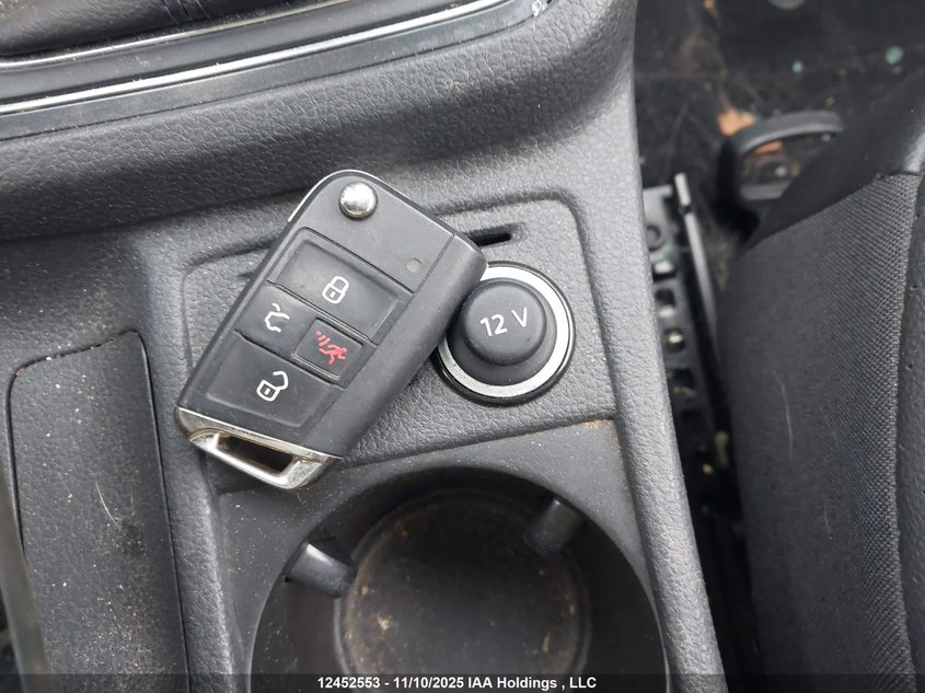 2018 Volkswagen Golf 1.8 Tsi Comfortline/1.8 Tsi Highline/1.8 Tsi Trendline VIN: 3VWB17AU3JM252496 Lot: 12452553X