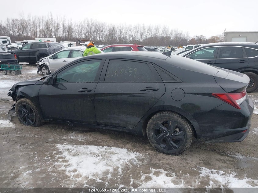 KMHLM4AG0PU379813 2023 HYUNDAI ELANTRA photo no. 14