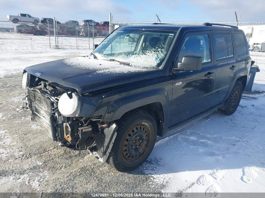 1J4NT2GB0AD636633 2010 JEEP LIBERTY (PATRIOT) photo no. 2