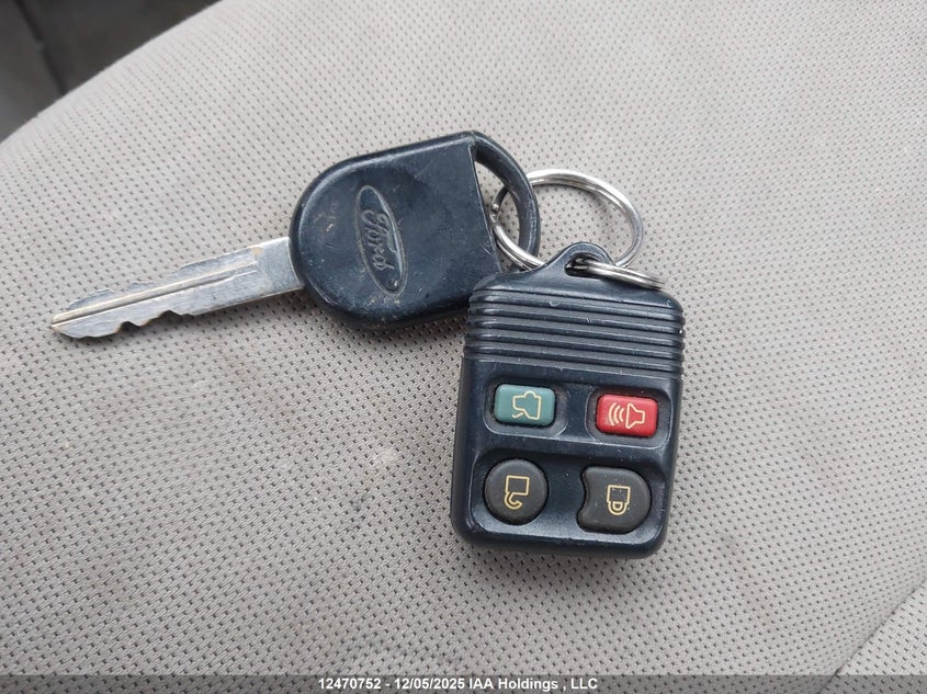 1FAHP34N48W296774 2008 FORD FOCUS photo no. 11