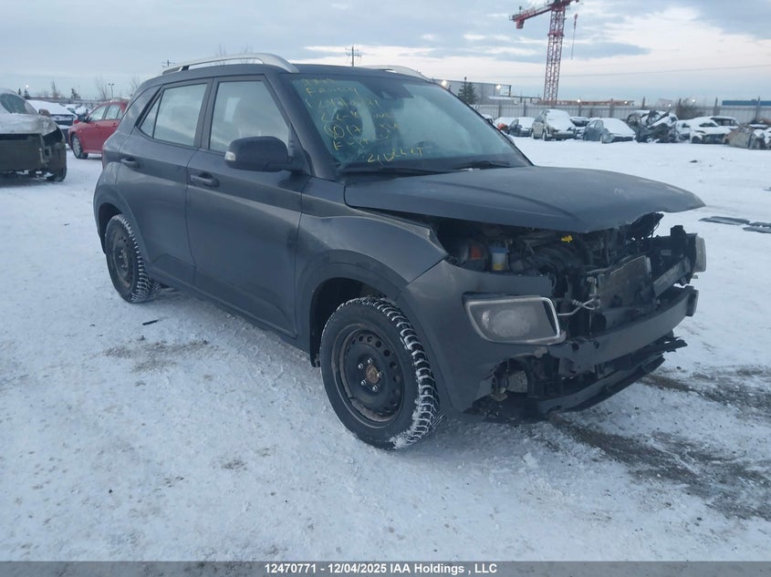 KMHRC8A36NU170154 2022 Hyundai Venue Preferred With Two-Tone Body Colour auction photo 1