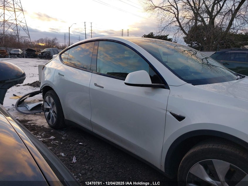 7SAYGAEE0PF668372 2023 TESLA MODEL Y photo no. 14
