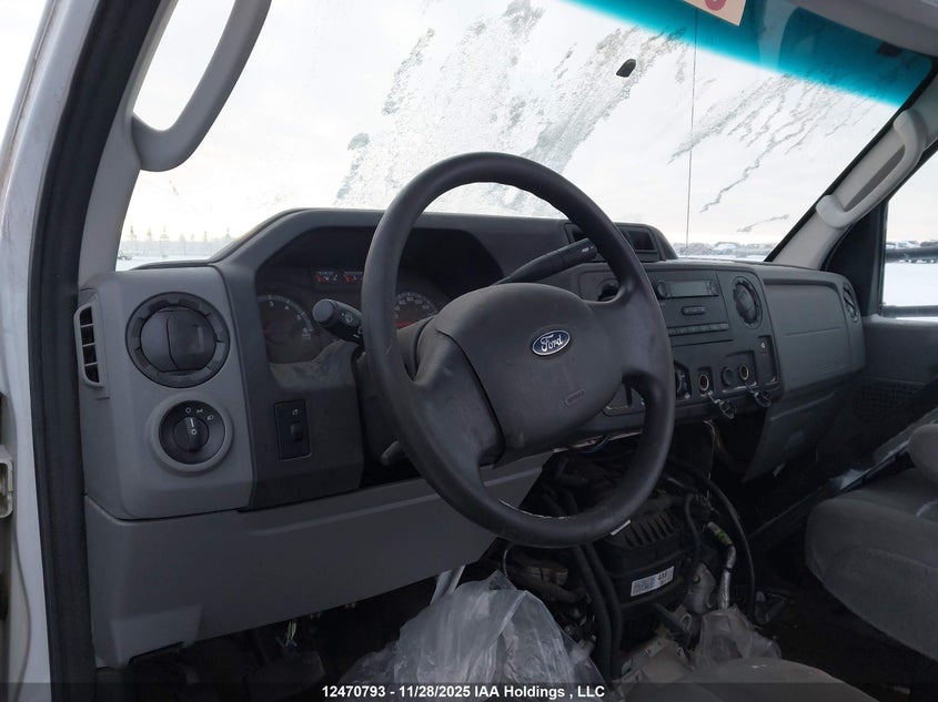 1FDWE4F67KDC51989 2019 FORD ECONOLINE photo no. 8