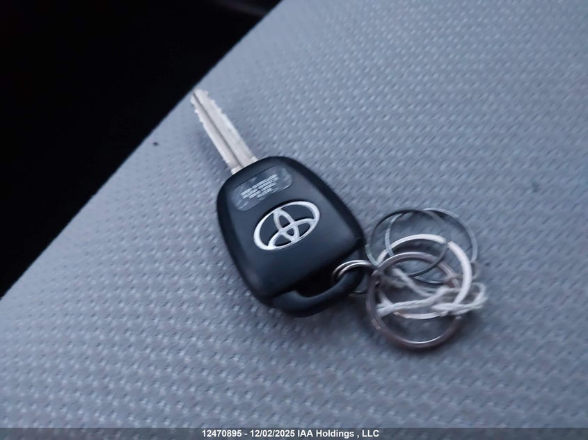 JTDKTUD35DD568884 2013 TOYOTA YARIS photo no. 11