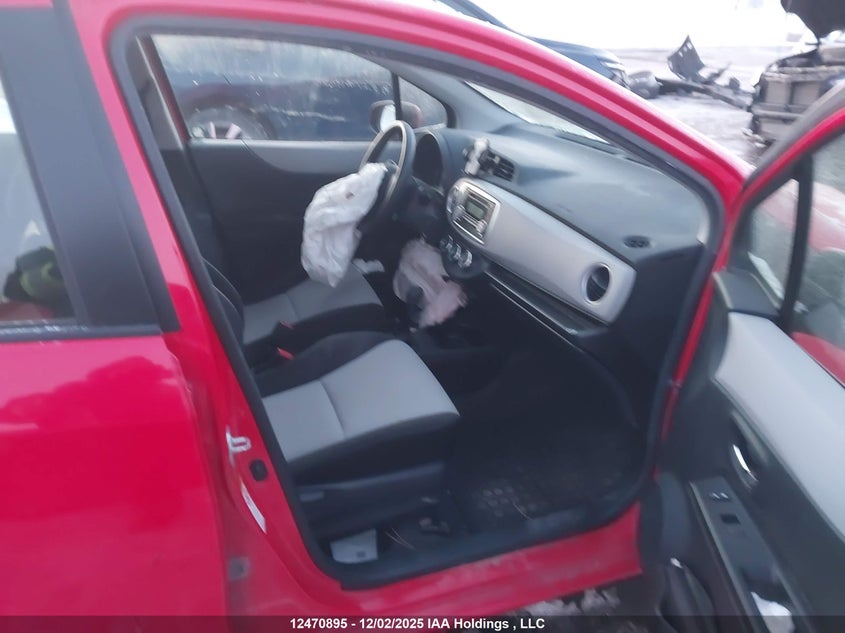 JTDKTUD35DD568884 2013 TOYOTA YARIS photo no. 5