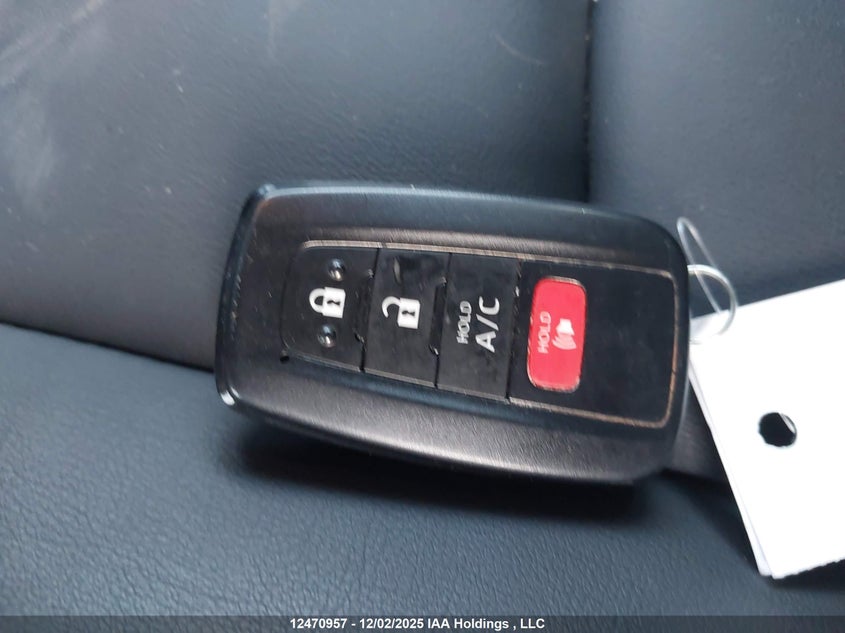 JTDKAMFP4N3201570 2022 TOYOTA PRIUS photo no. 11