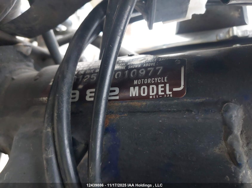 1982 Honda Cb750 Sc VIN: JH2RC0125CM010977 Lot: 12439886X