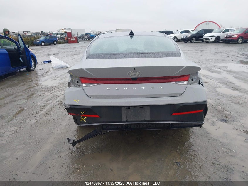 KMHLM4DG1SU004145 2025 HYUNDAI ELANTRA photo no. 17