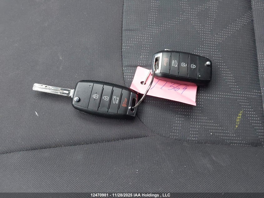 KNADM4A39H6112582 2017 KIA RIO photo no. 11