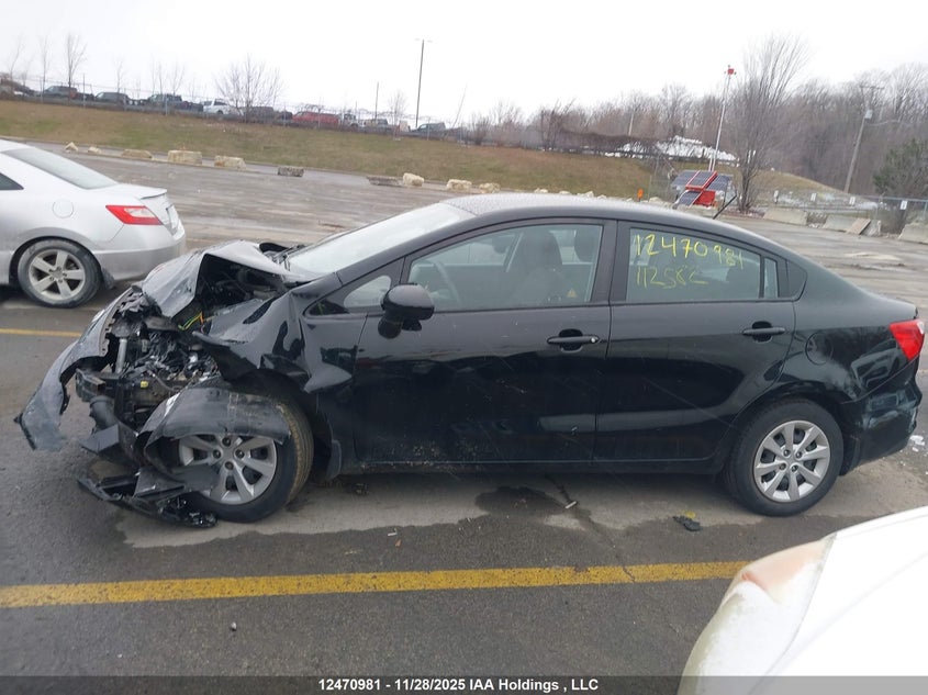 KNADM4A39H6112582 2017 KIA RIO photo no. 14