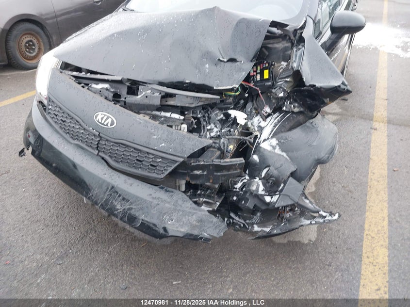 KNADM4A39H6112582 2017 KIA RIO photo no. 6