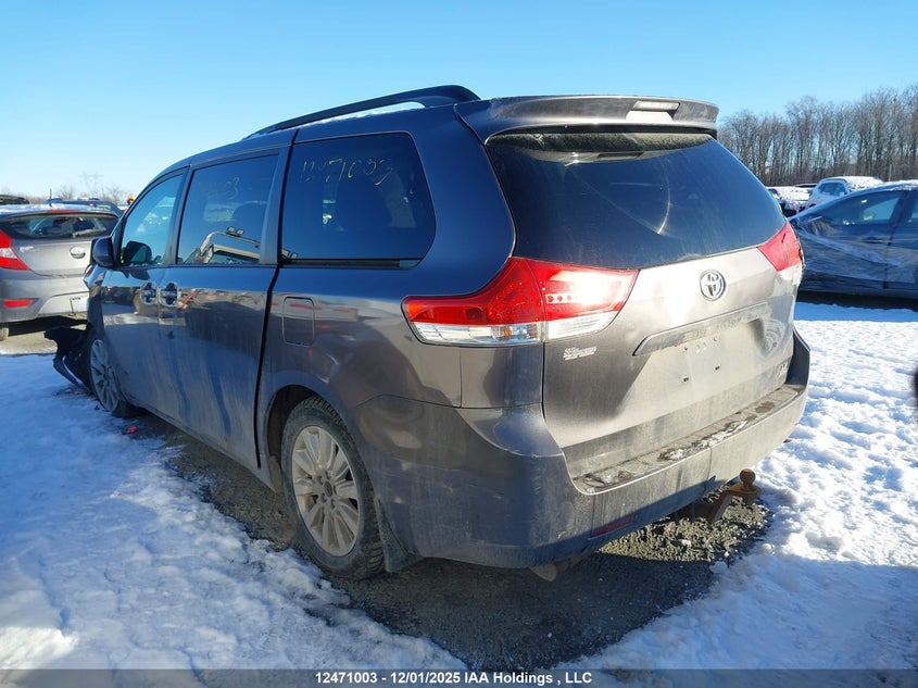 5TDJK3DC7DS051177 2013 TOYOTA SIENNA photo no. 3
