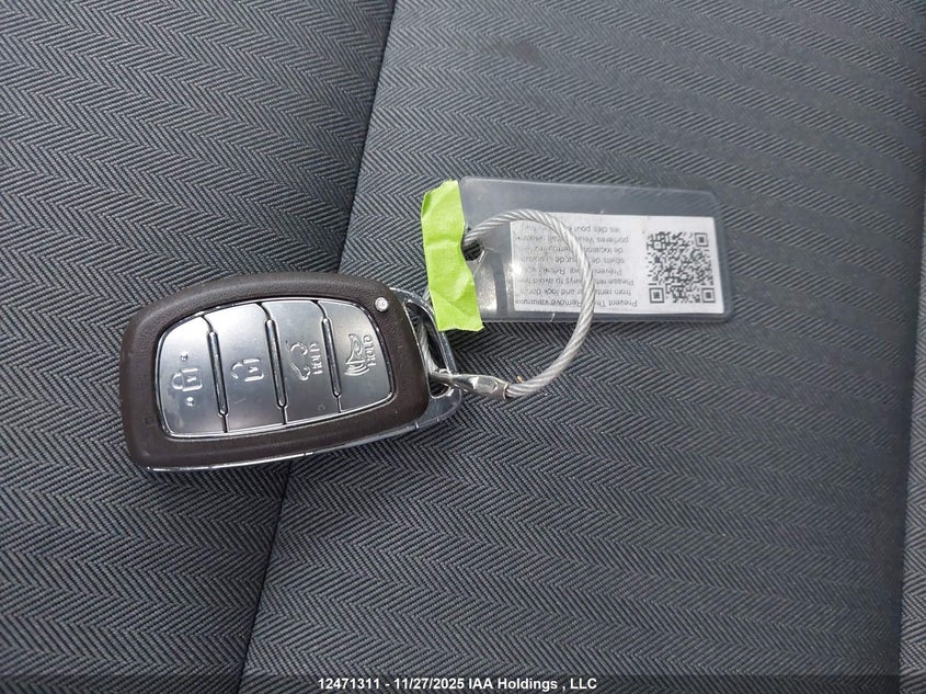 2021 Hyundai Ioniq Plug-In Hybrid Preferred VIN: KMHC65LD3MU261138 Lot: 12471311