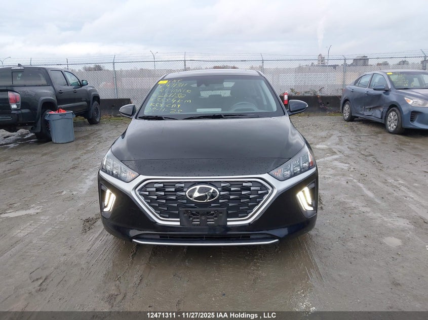 2021 Hyundai Ioniq Plug-In Hybrid Preferred VIN: KMHC65LD3MU261138 Lot: 12471311