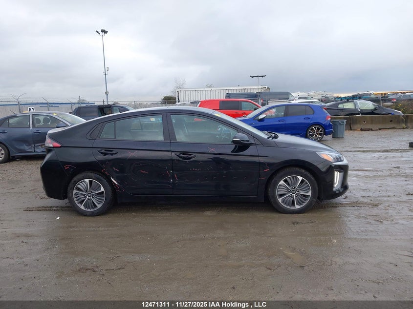 2021 Hyundai Ioniq Plug-In Hybrid Preferred VIN: KMHC65LD3MU261138 Lot: 12471311
