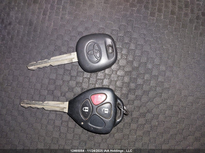 2008 Toyota Yaris VIN: JTDBT923581223233 Lot: 12465054X