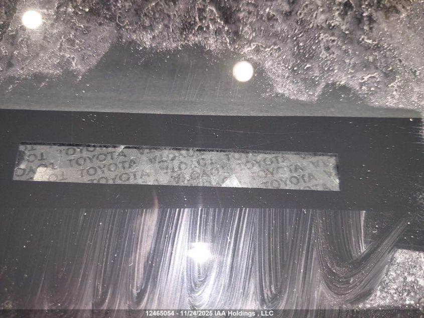 2008 Toyota Yaris VIN: JTDBT923581223233 Lot: 12465054X