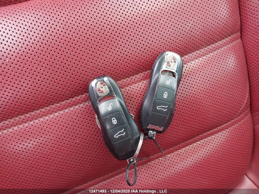 2017 Porsche Macan Turbo/Turbo W/Performance Package VIN: WP1AF2A58HLB61827 Lot: 12471493