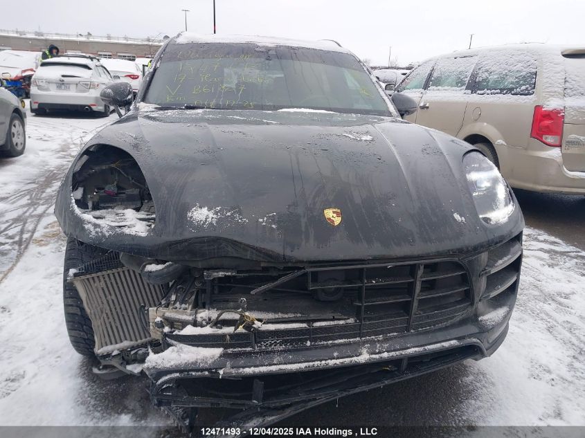 2017 Porsche Macan Turbo/Turbo W/Performance Package VIN: WP1AF2A58HLB61827 Lot: 12471493