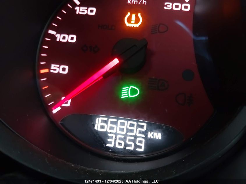 2017 Porsche Macan Turbo/Turbo W/Performance Package VIN: WP1AF2A58HLB61827 Lot: 12471493