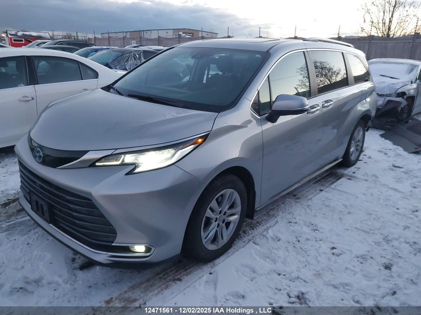5TDGSKFC5PS104271 2023 TOYOTA SIENNA photo no. 2