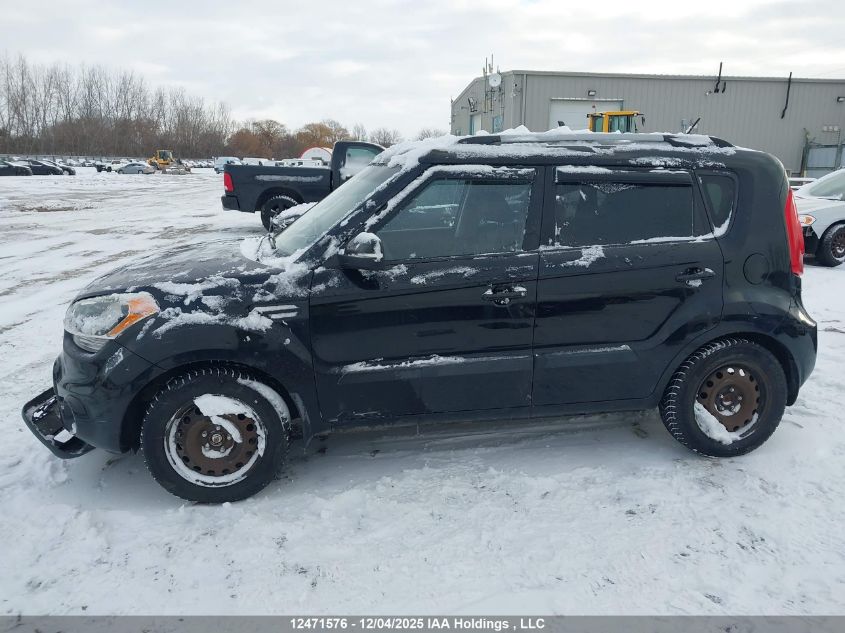 2013 Kia Soul 2.0L 2U/2.0L 4U/2.0L 4U Burner/2.0L 4U Luxury/2.0L 4U Retro VIN: KNDJT2A66D7628393 Lot: 12471576