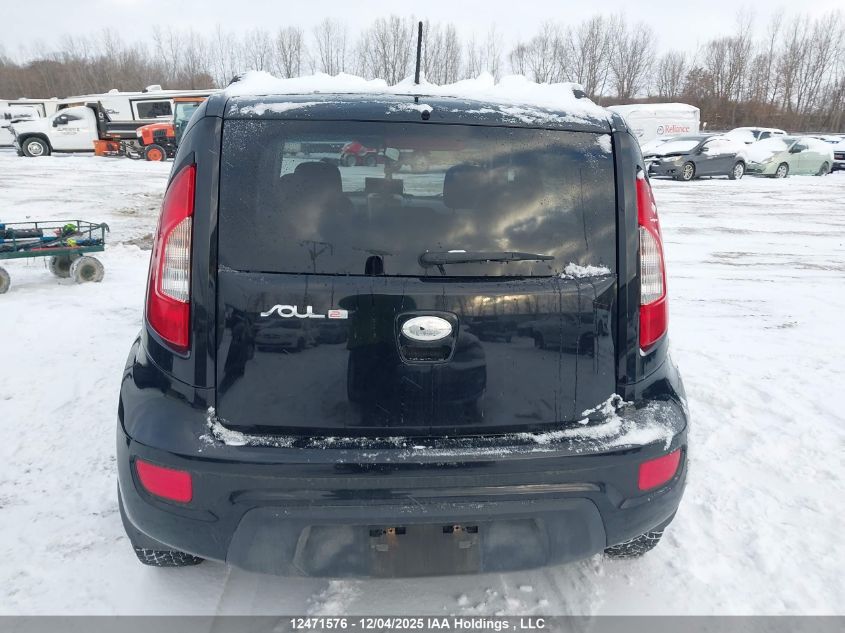 2013 Kia Soul 2.0L 2U/2.0L 4U/2.0L 4U Burner/2.0L 4U Luxury/2.0L 4U Retro VIN: KNDJT2A66D7628393 Lot: 12471576