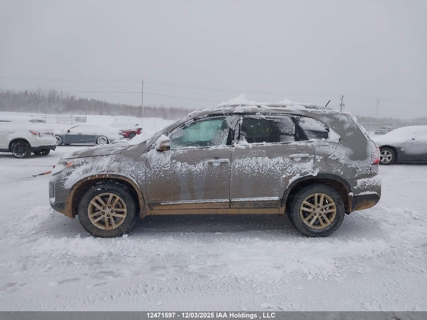 5XYKTCA64FG589402 2015 KIA SORENTO photo no. 15