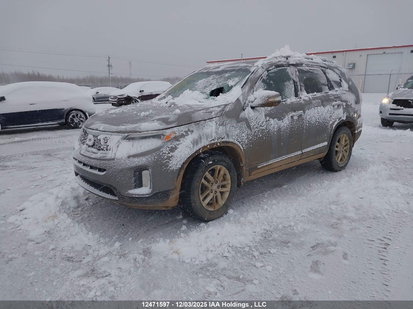 5XYKTCA64FG589402 2015 KIA SORENTO photo no. 2