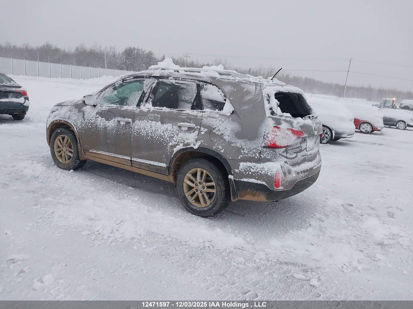 5XYKTCA64FG589402 2015 KIA SORENTO photo no. 3