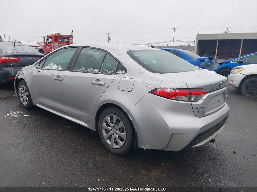 5YFBPMBE4MP156901 2021 TOYOTA COROLLA photo no. 3
