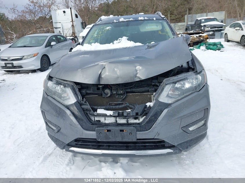 5N1AT2MT7HC740372 2017 NISSAN ROGUE photo no. 12