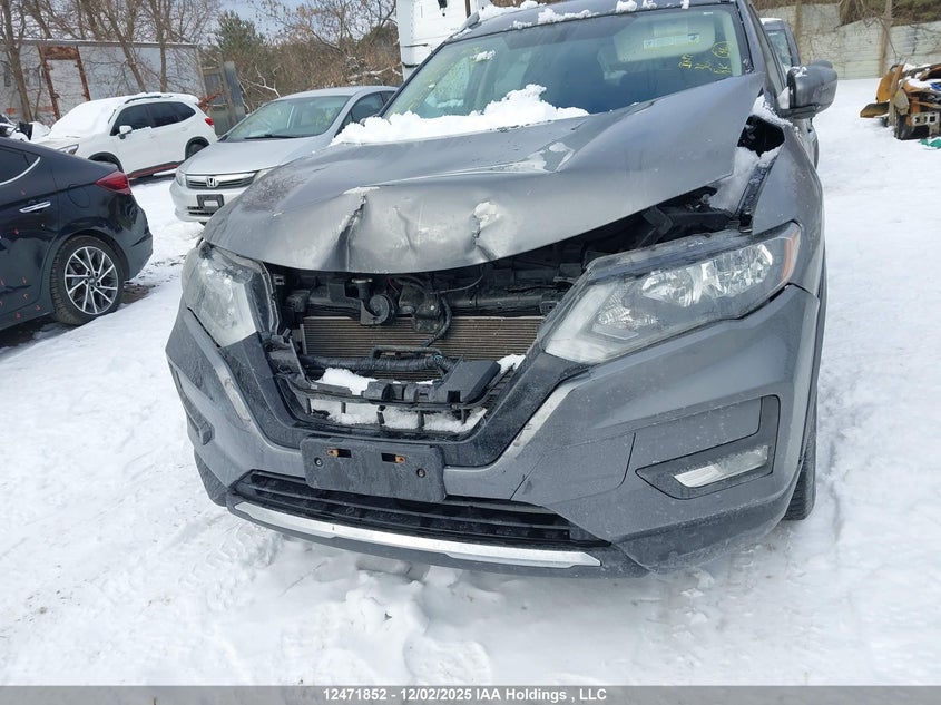 5N1AT2MT7HC740372 2017 NISSAN ROGUE photo no. 6