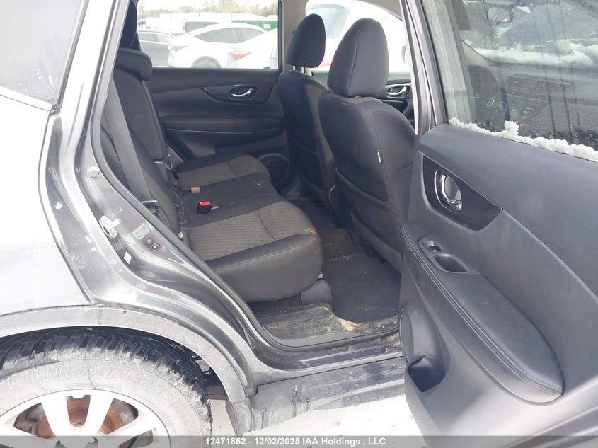 5N1AT2MT7HC740372 2017 NISSAN ROGUE photo no. 8