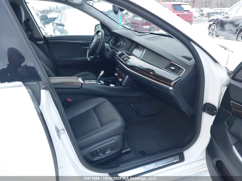 WBA5M4C5XFD186444 2015 BMW 5ER photo no. 5