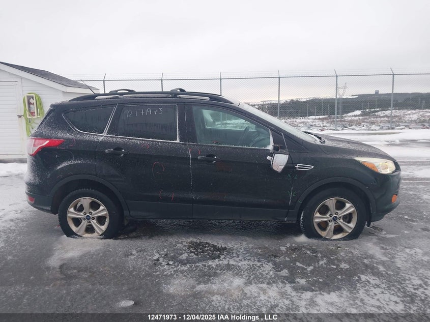 1FMCU9FX0GUA78562 2016 FORD ESCAPE photo no. 13