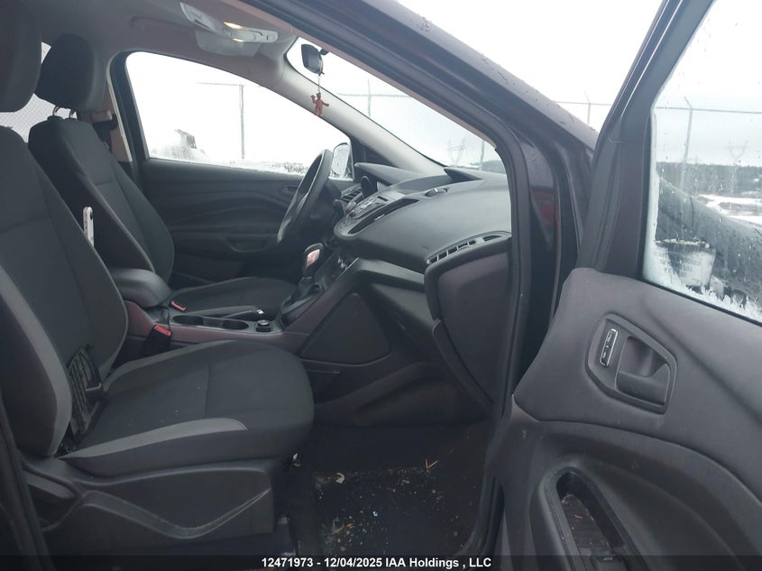 1FMCU9FX0GUA78562 2016 FORD ESCAPE photo no. 5