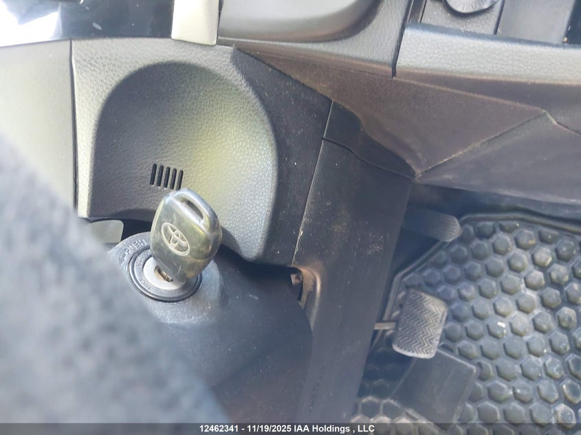 2014 Toyota Corolla Le VIN: 2T1BURHE9EC226262 Lot: 12462341X