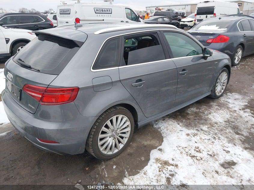 WAUUPBFF8JA108511 2018 AUDI A3 photo no. 4